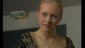 Italian blonde secretary takes double penetration in vintage style
