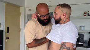 barbero veneco , me folla el culo como una perra