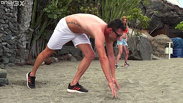 4K - Aylin Tattoo gets a personal trainer for workout