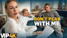 Amateur. MILF teacher plays a game with 2 students