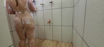 My Naughty Neighbor Asked to Take a Shower at Home and I Got in the Shower Together and Fucked Her Pussy!