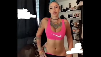 perra caliente otaku sexy de pelo azul hara que se te ponga dura