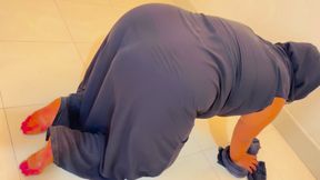 (Bada Gandwali Muslim Burqa aur Hijab Aunty Ko chodne ke liye majbor) Real Saudi Sex