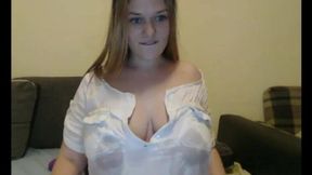 Auto-fellatio&#x1F61C; of her magnificent cleavage