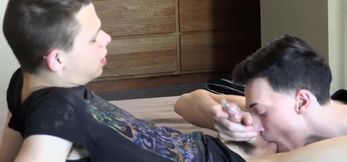 RawTwinkys – Austin Lock learns self-pleasure