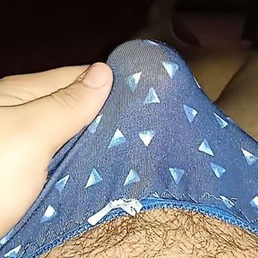 showing my blue panties and cumming