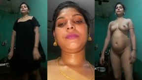 Bangladesh er graam er aunty boro dudh camerar shamne dhore