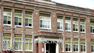 Die Amateur-Hotties Brad Kalvo, Mitch Vaughn und Nick Simpson in unzensierten, selbstgedrehten Szenen: riesige Schwänze, intensive Blowjobs, Anal-Creampies und Samenergüsse.