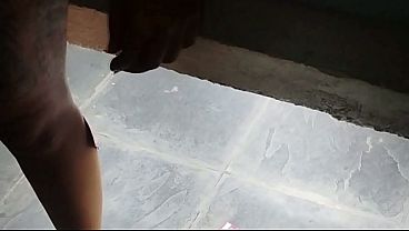 Coloquei pra mora aqui em casa porque minha tia pediu agora estou dando para ele e os amigos dele sem meu marido saber