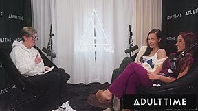 Lesbian Babes Melissa Stratton & Vanna Bardot Slutty Pussy Licking & Scissoring! Podcast