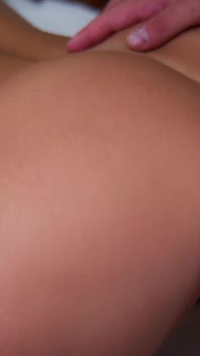 Sexy European MILF Calita Fire