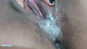 Depois de levar gazada na buceta o dia todo realizei fetiche de cliente que pediu pra me comer no pelo e gozar em cima