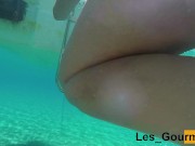 Milf Mom Fingering and Pussy Eating in Greek Sea