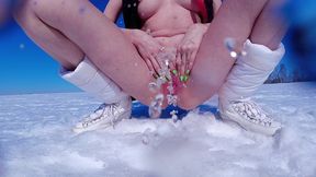 pissing in the snow and cold orgasm