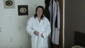 This woman loves kettlebell exercises and she loves being naked