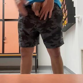 Gym lockerroom cumshot