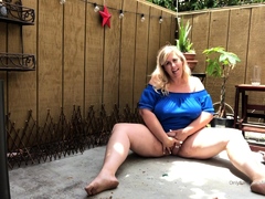 BBW White Chick Big Boobs Cam Play