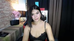 Yang_girl_zoey blends fast, fantasy, and grind like no other.