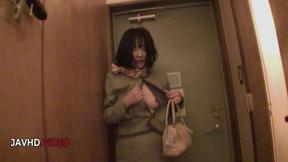 ”Passionate Kiyoe Majima Vibrates Bushy Muff”