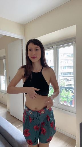 Busty babe bounces her huge natural tits