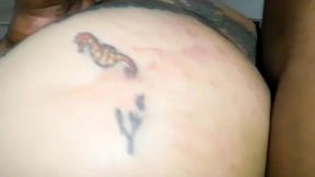 esposa ninfomana muy puta disfruta del fisting y la garganta profunda despues de que le abren el culo sin limite, no para hasta que le arda