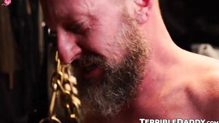 Muscle Daddy Ty Ewing Fucks Handsome Younger Man - GayCastings