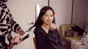5 Friends and Asian MILF get fucked hard