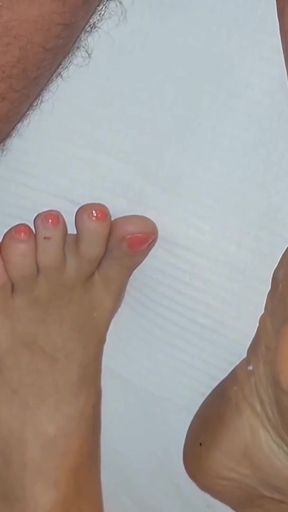 Amateur Blonde Mature Wife Feet Posing and Footjob