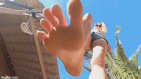 Between Amazon Adlee Ray's soft soles and her soft lawn VR4K