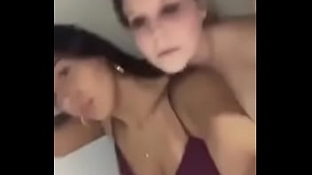Novinha carioca rebolando