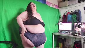 SSBBW Sensual Movements and Strip