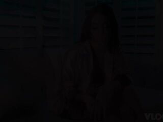 Slutty Vanessa Sky Gives Wild Ride With Yoga Instructor