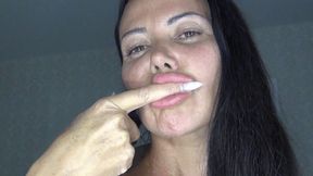 finger brushing video Jdd