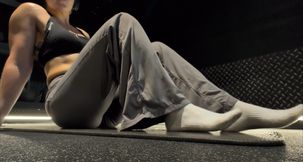 Shoulders and socks