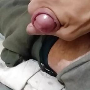 Cumming very hard