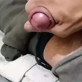 Cumming very hard