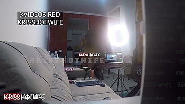 Corno manso chamou um Barbeiro a domicilio, mas não esperava que eu faria uma chamada de vídeo e ficaria peladona na frente dele
