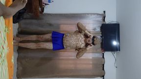 sexy crossdresser es follado por una poderosa verga de un moreno con el miembro muy bien parado y erecto que le destroza el culo y la hace terminar muy rico