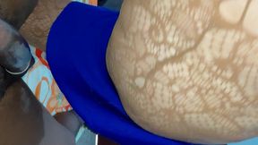 sexy crossdresser es follado por una poderosa verga de un moreno con el miembro muy bien parado y erecto que le destroza el culo y la hace terminar muy rico