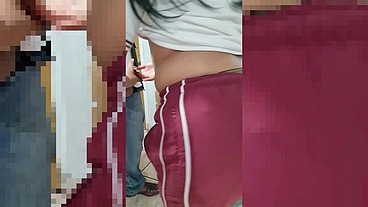 ándele profe! le chupo la verga pero me pasa de año eh. Sexo casero en público en salón de clase
