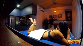 massagista provoca e morena responde sem medo