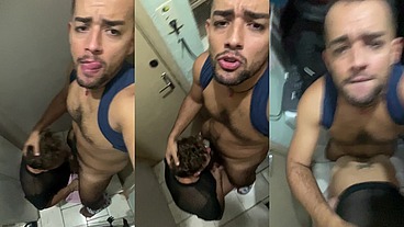 FODENDO MEU NOVO AMIGO NA LAVANDERIA DO AP DELE