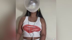 gamer girlfriend loves blow bubbles