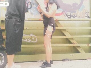 MOTORCYCLE FEMALE BIKER GIVE BLOWJOB TO A RANDOM COCK PUBLIC