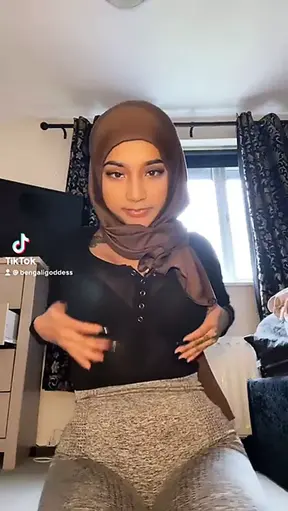 Yasmina Khan hijabi tiktok oiled boobs hard nipples