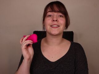 Toy Review - Praha Pressure Air Pulsation and Clitoral Licking Sex Toy!