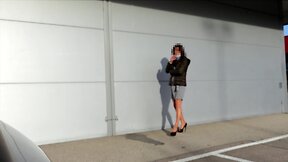 Crossdresser urinates in pantyhose in public