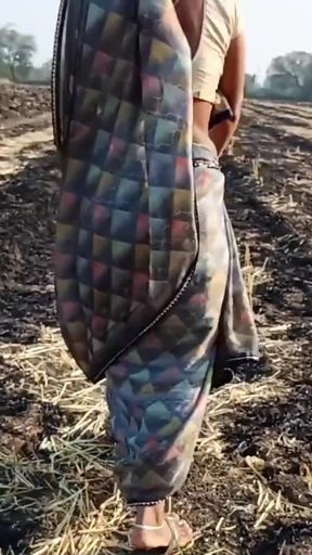 Indian Desi Village Outdoor bhabhi ne apne ghagara utha Kar apni khubsurat pankhudiyon wali bhosdi ke darshan Apne&hellip;   Clip 1