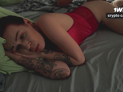 Mature vixen mummy shares bed, gets facial cumshot in barred lust. XXX!