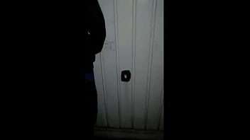 Vagabundo v. y orina un buz&oacute_n #AMLOZOOFILICO